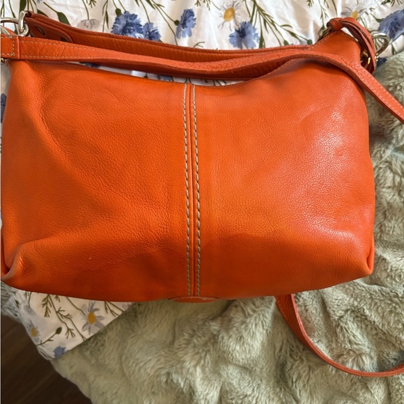 Roots Orange Leather Shoulder Bag - Picture 7 of 11